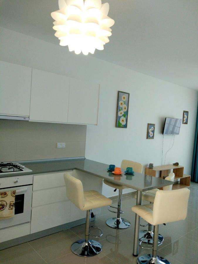 Blue Apartment In 5* Ceasar Resort Trikomo Exterior photo